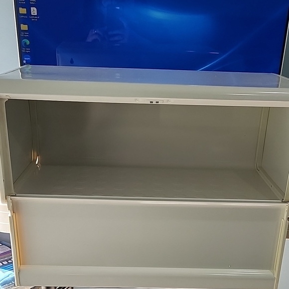 White Desktop Computer Case - Picture 3 of 7